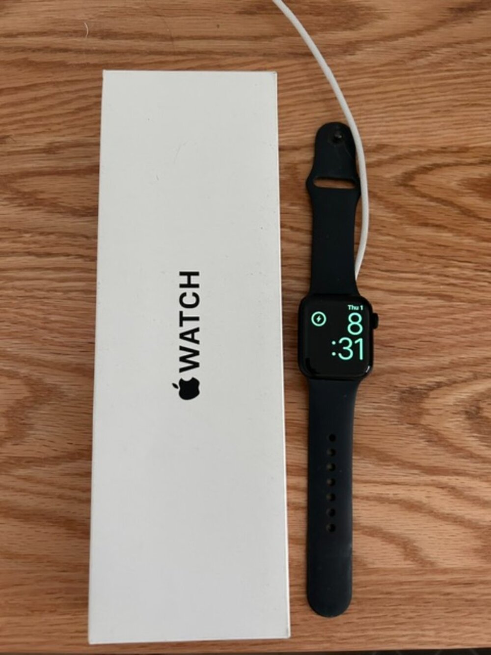 Apple Watch SE Series 3. 40 mm GPS only. Like new. Warranty until May 2027